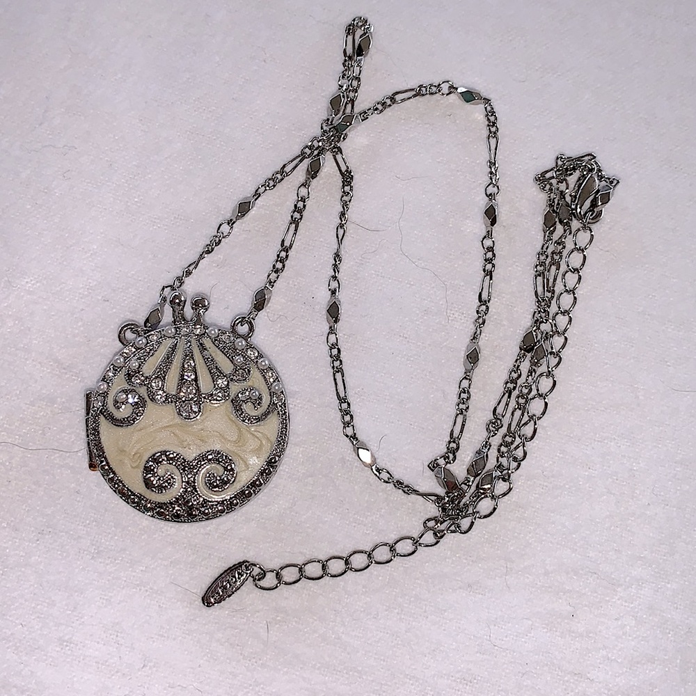 🎀 Vintage signed VCLM enamel purse locket 🎀